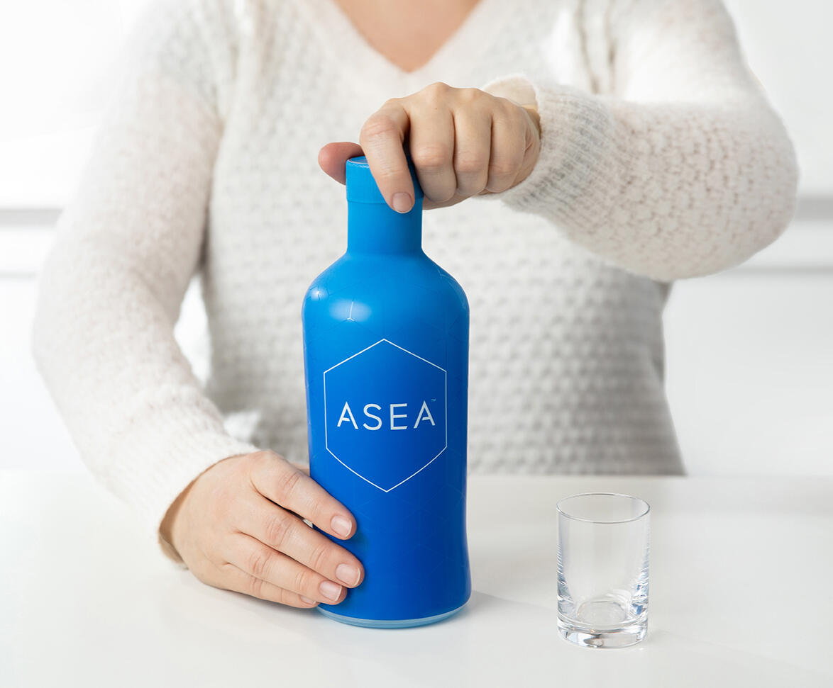 Votre capital santé, simplifié mensuellement grâce à notre pack Essentials. 6 bouteilles de boisson ASEA® 1 tube de gel redox revitalisant RENU28® Gagnez des Redox Rewards Valide un abonnement qualifiant donnant droit au produit du mois GRATUIT